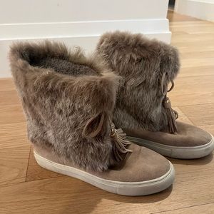 Tory Burch Women’s Tan Boots with Fur Trim, size 8
